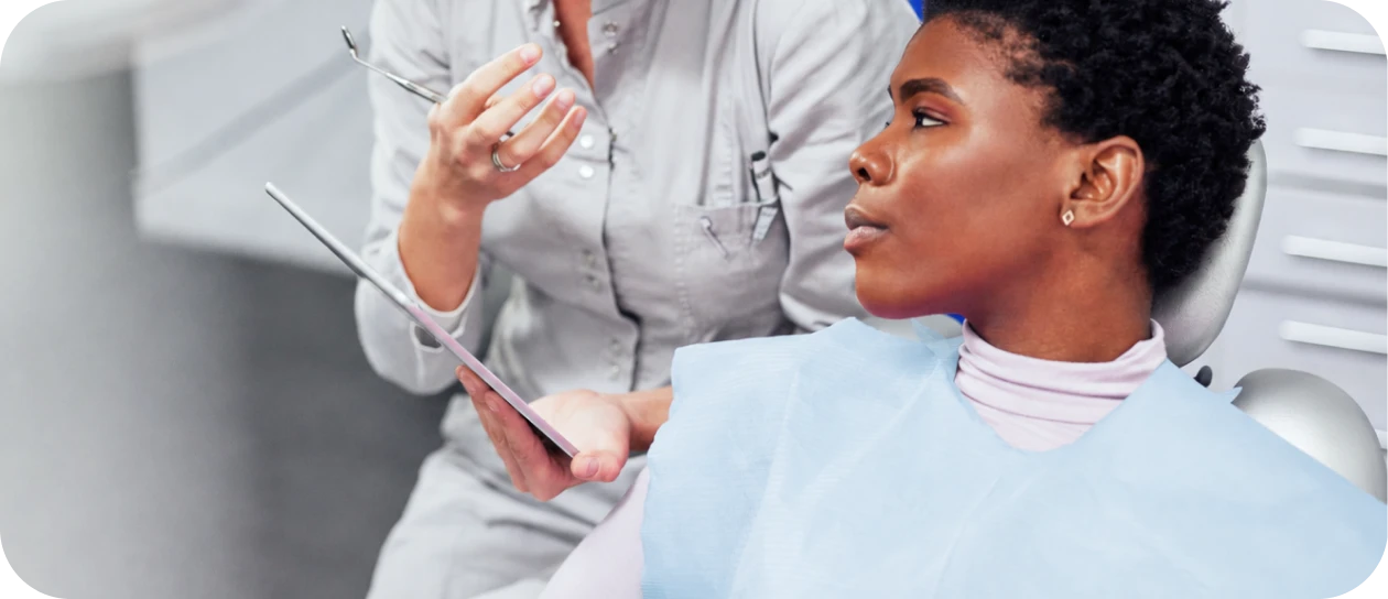 Présentation du plan de traitement orthodontique à une patiente